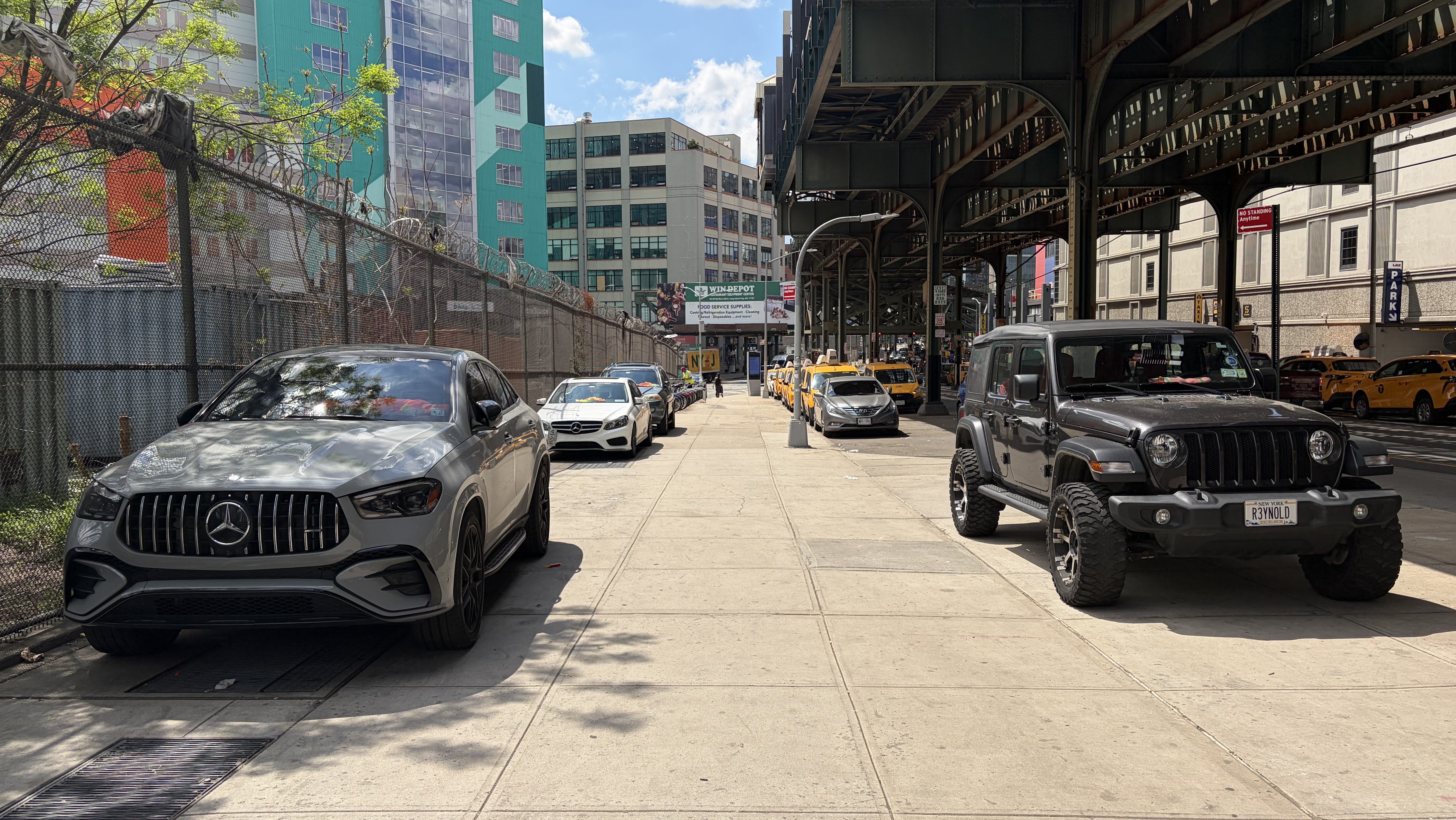 MTA Workers Park All Over Sidewalks Outside Astoria Facility - Streetsblog New York City