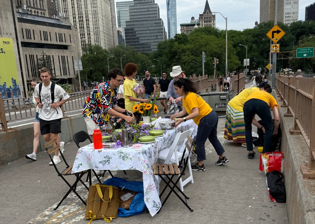 Thursday’s Headlines: Great Bridge, Long Table Edition