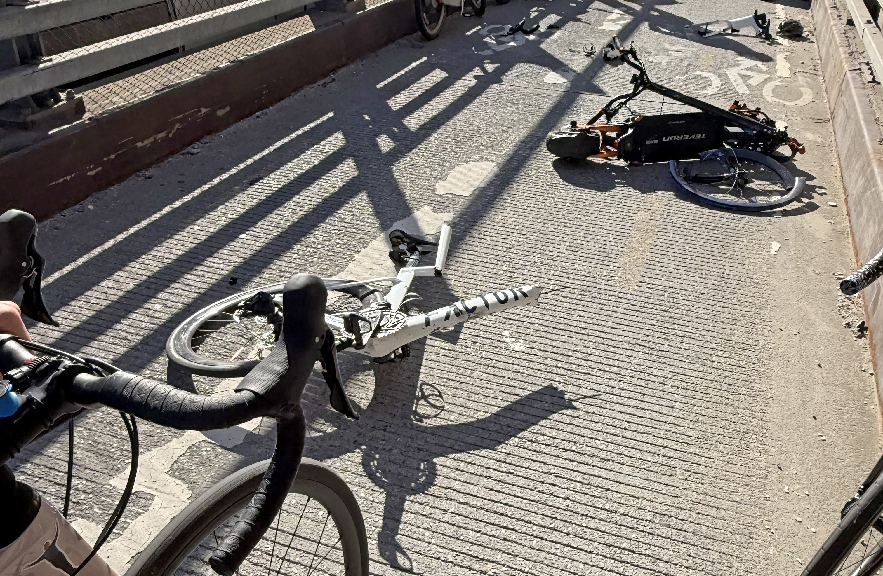 Mayor Mamdani Must Rein in Illegal E-Motos After Queensboro Bridge Tragedy: Experts - Streetsblog New York City