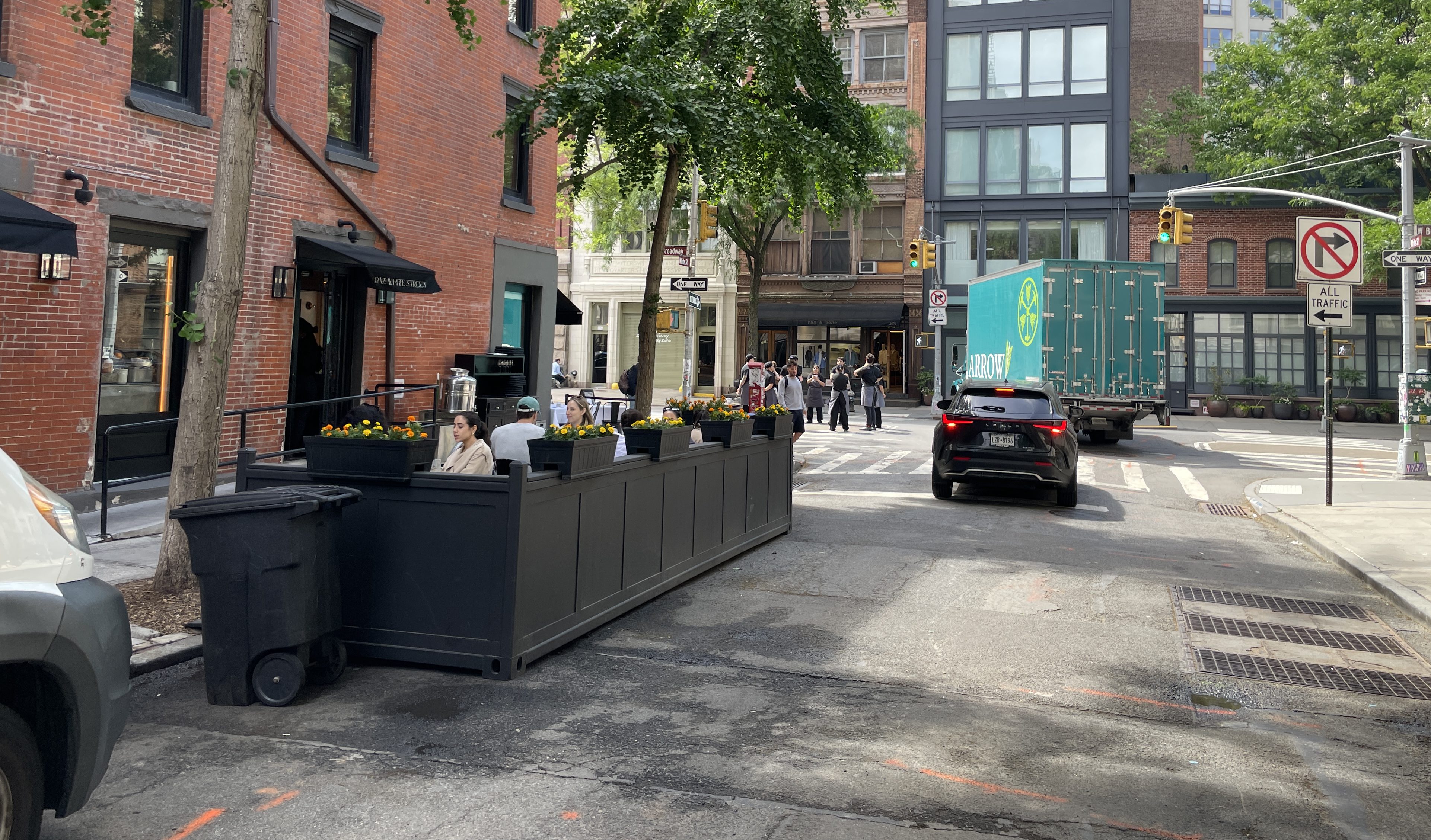 Mamdani's Charter Panel To Speed Up Outdoor Dining Process by 75%, Bus and Bike Lanes by 33%