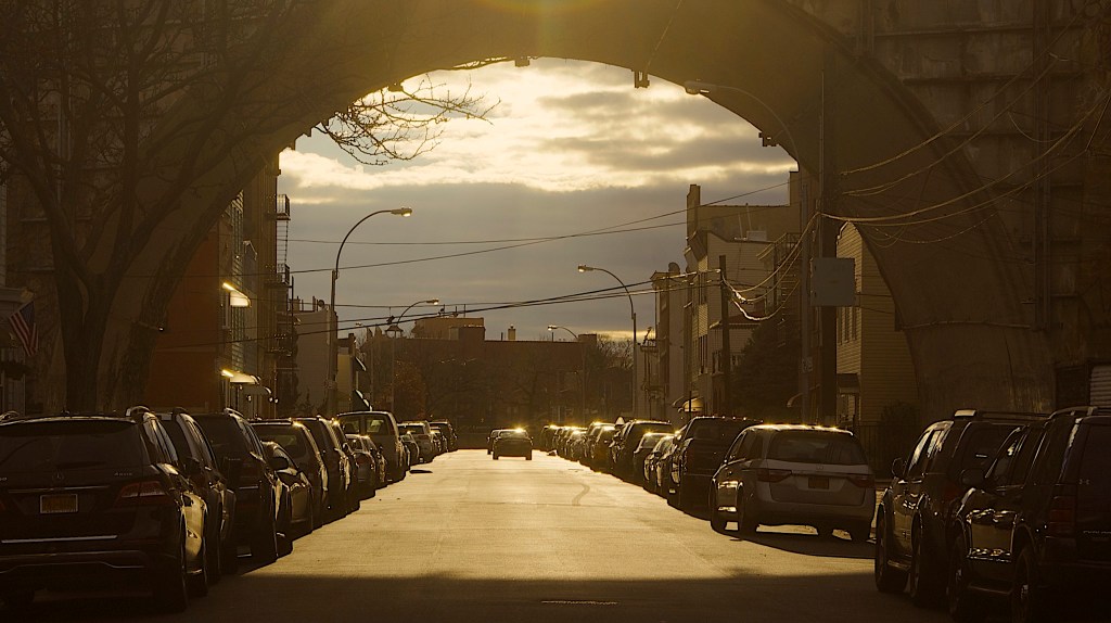 Opinion: Queens Needs Fewer Cars For Less Traffic 