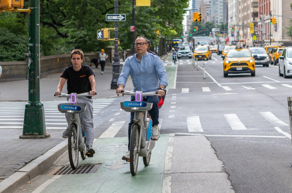 Report: Increased Daylighting, Bike Lanes, Speed Limits Would Put Vision Zero ‘On Steroids’