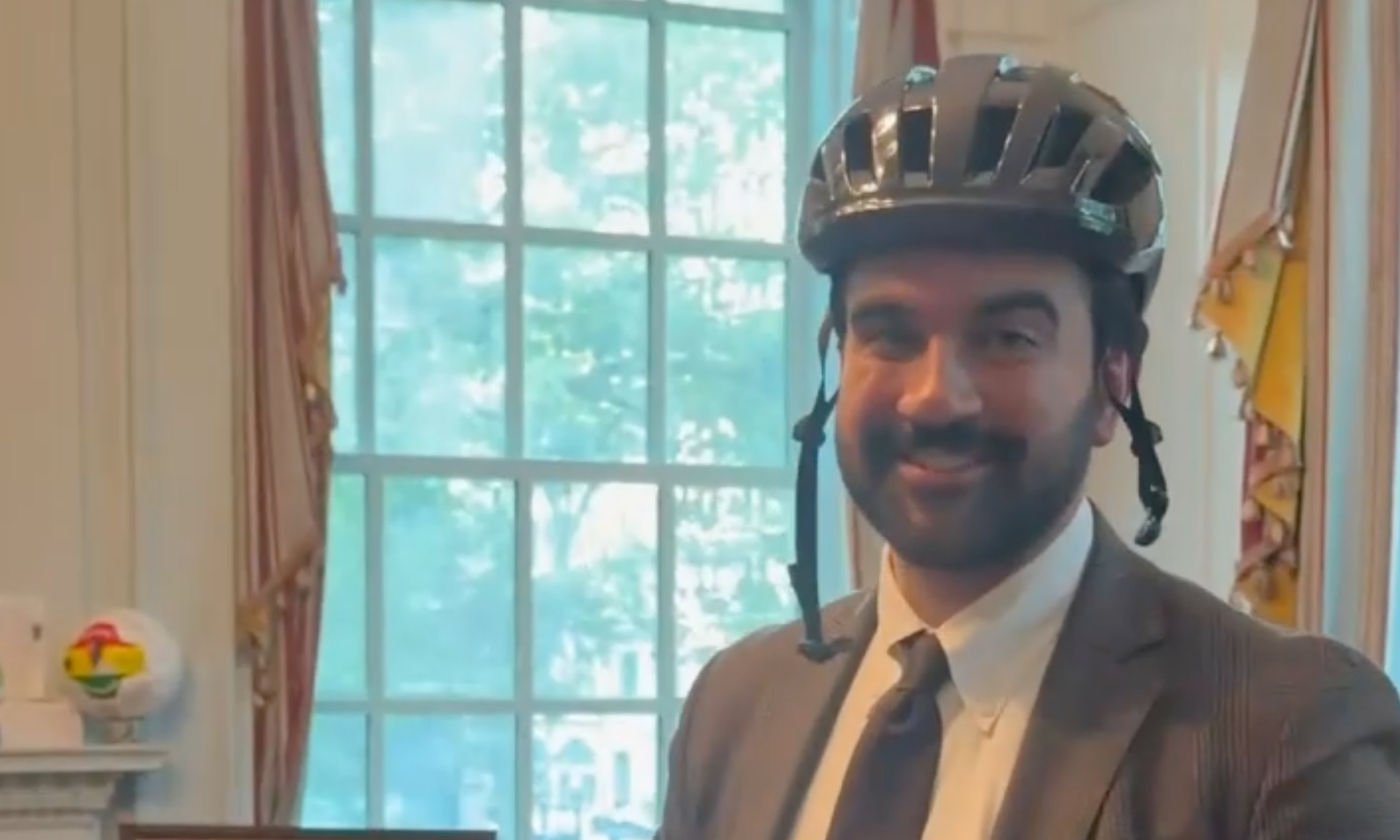 NYC Mayor Zohran Mamdani Apologizes For Not Wearing A Helmet&hellip;