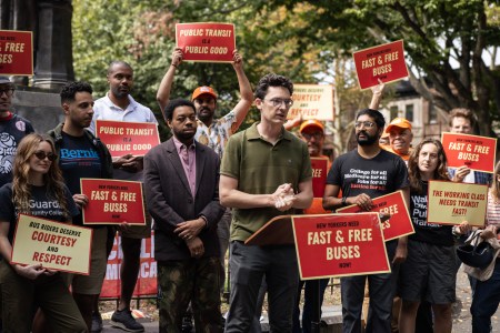 NYC-DSA Wants to Make Buses Fast and Free — And It’s Organizing Riders